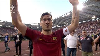 Totti da laddio al calcio  Giro di campo e discorso  Sky Sport HD [upl. by Okika]